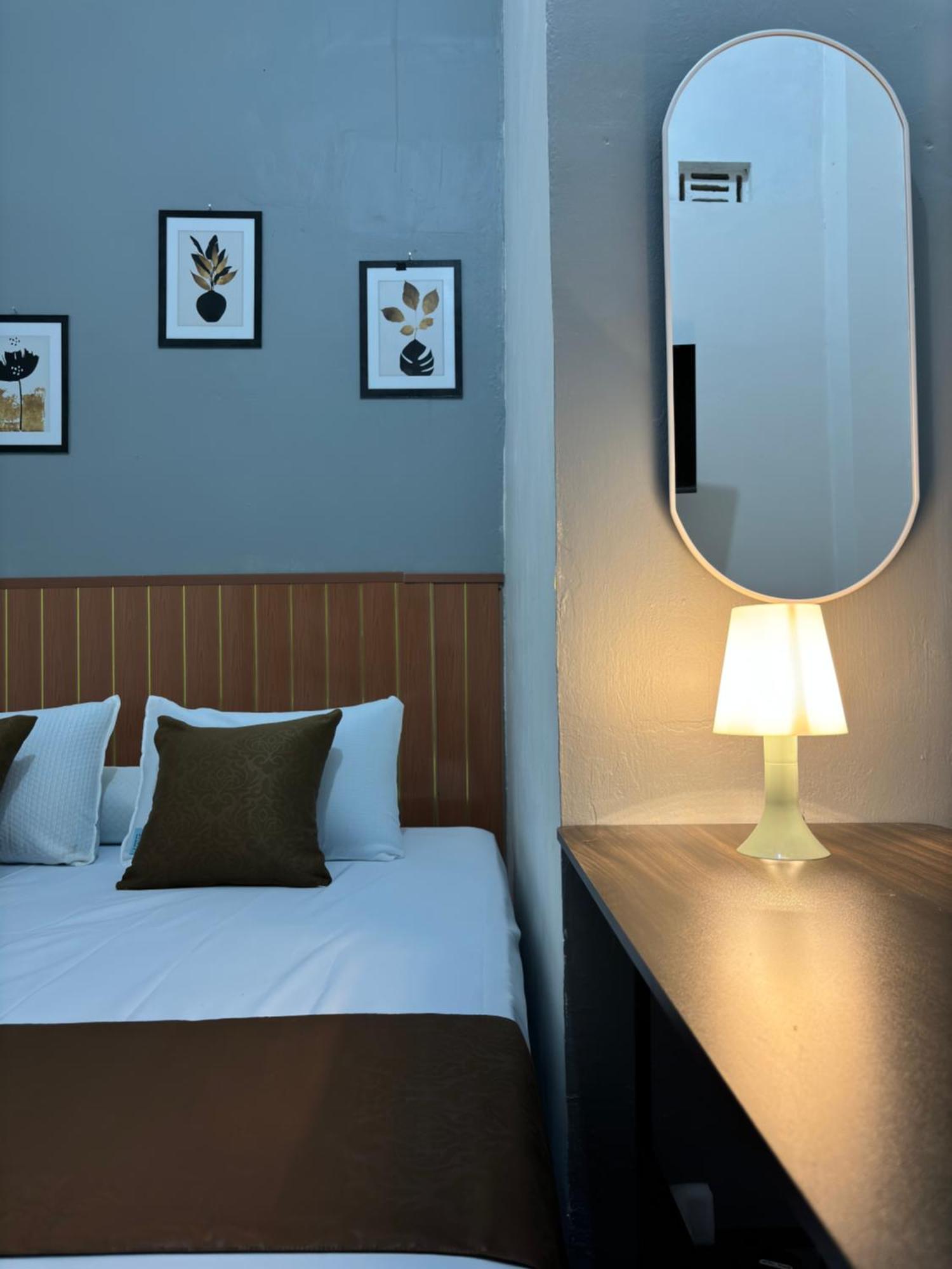 Jogja Day Inn Yogyakarta Esterno foto