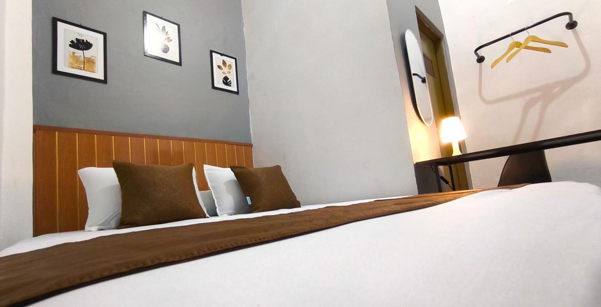 Jogja Day Inn Yogyakarta Esterno foto