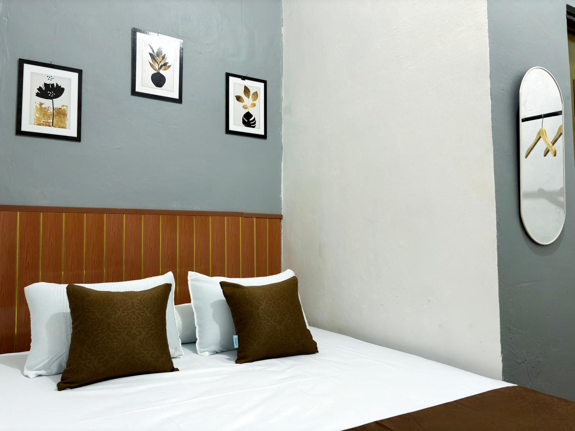 Jogja Day Inn Yogyakarta Esterno foto