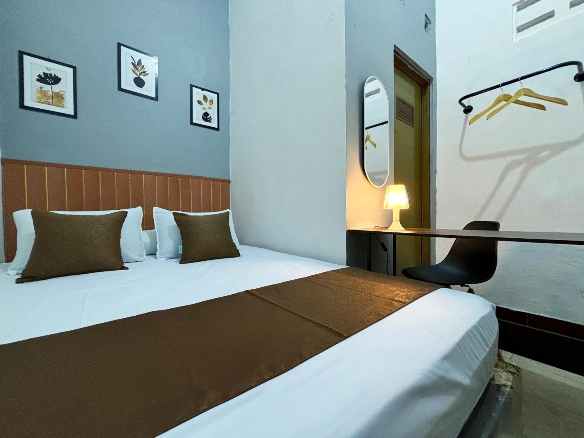 Jogja Day Inn Yogyakarta Esterno foto