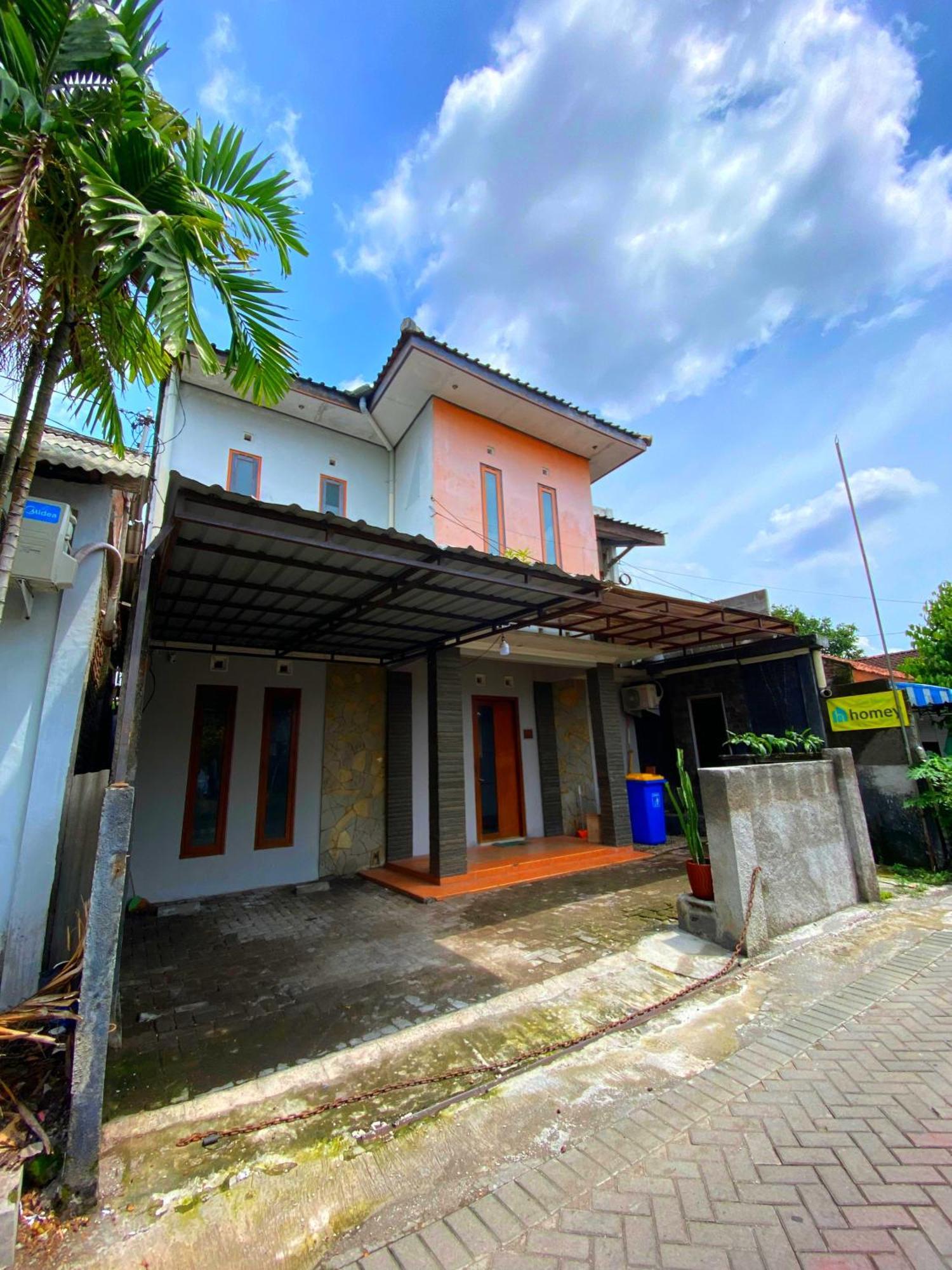 Jogja Day Inn Yogyakarta Esterno foto