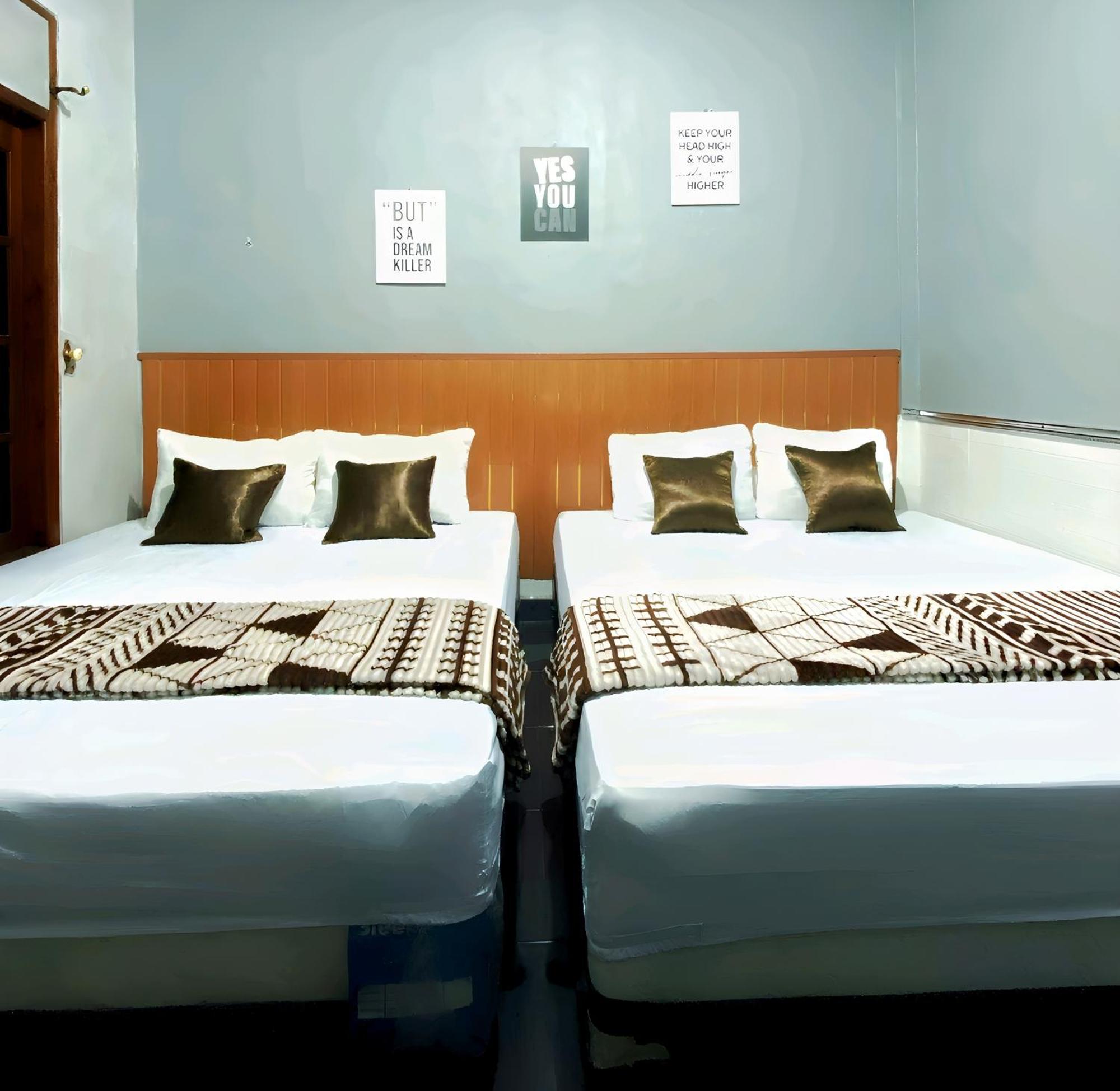 Jogja Day Inn Yogyakarta Esterno foto